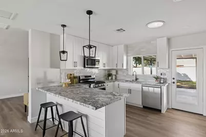 2336 W Village Drive, Phoenix, AZ 85023 - Photo 1