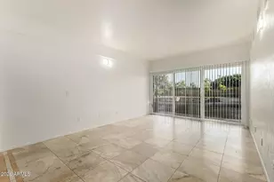 351 E Thomas Rd, Phoenix, AZ 85012 - Photo 7