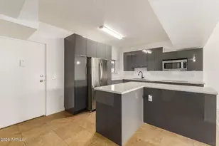 351 E Thomas Rd, Phoenix, AZ 85012 - Photo 9