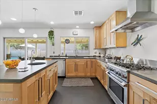 4038 S Birchett Dr, Tempe, AZ 85282 - Photo 11