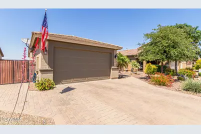 552 W Honey Locust Avenue, Queen Creek, AZ 85140 - Photo 5