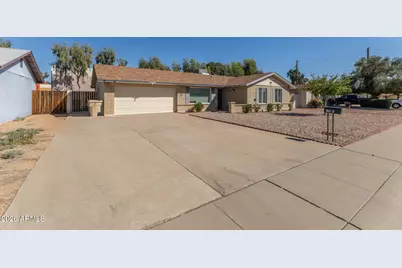 10605 N 45th Drive, Glendale, AZ 85304 - Photo 5