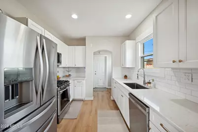 2218 N 21st Place, Phoenix, AZ 85006 - Photo 9