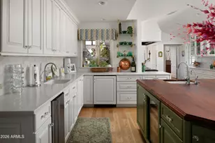 3042 N Manor Dr E, Phoenix, AZ 85014 - Photo 13