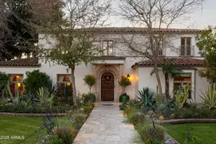 3042 N Manor Dr E, Phoenix, AZ 85014 - Photo 3