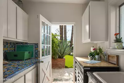 3042 N Manor Drive E, Phoenix, AZ 85014 - Photo 35