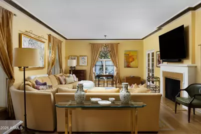 3042 N Manor Drive E, Phoenix, AZ 85014 - Photo 7