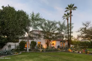 3042 N Manor Dr E, Phoenix, AZ 85014 - Photo 51