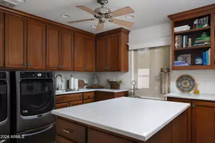 3042 N Manor Dr E, Phoenix, AZ 85014 - Photo 33