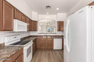 10224 S 182nd Ave, Goodyear, AZ 85338 - Photo 13