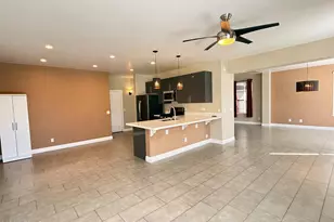 6425 W Desert Hollow Dr, Phoenix, AZ 85083 - Photo 13