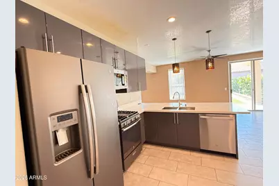 6425 W Desert Hollow Drive, Phoenix, AZ 85083 - Photo 9