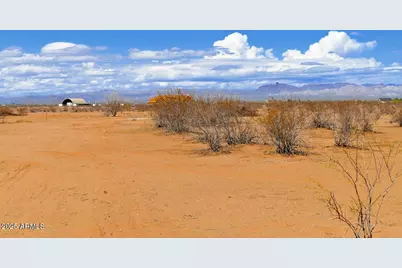 237X0 W Radford Road #5C-5D, Wittmann, AZ 85361 - Photo 5