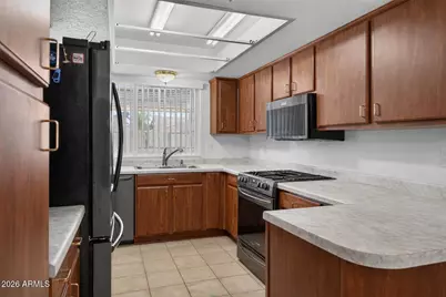 10437 W Butler Drive, Peoria, AZ 85345 - Photo 3