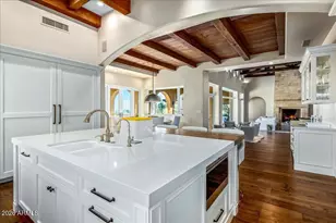 10675 E Winter Sun Dr, Scottsdale, AZ 85262 - Photo 17