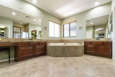 3821 E Patrick Lane, Phoenix, AZ 85050 - Photo 37
