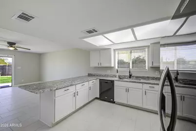 12649 N Rosewood Avenue, Phoenix, AZ 85029 - Photo 33