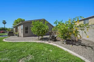 557 S Lemon Ct, Gilbert, AZ 85296 - Photo 33