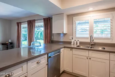 2317 W Port Au Prince Lane, Phoenix, AZ 85023 - Photo 13