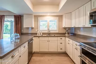 2317 W Port Au Prince Ln, Phoenix, AZ 85023 - Photo 15