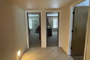 6422 W Villa Theresa Dr, Glendale, AZ 85308 - Photo 17