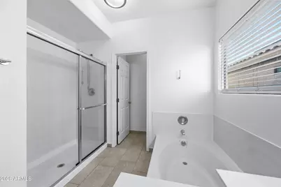 9054 W Custer Lane, Peoria, AZ 85381 - Photo 21