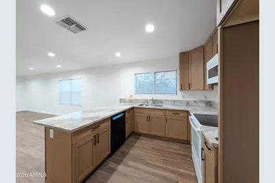 2404 W Roeser Road, Phoenix, AZ 85041 - Photo 13