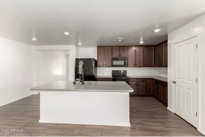 5817 S 30th Glen, Phoenix, AZ 85041 - Photo 11