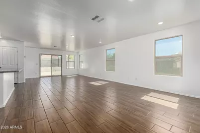 5817 S 30th Glen, Phoenix, AZ 85041 - Photo 9