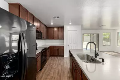 5817 S 30th Glen, Phoenix, AZ 85041 - Photo 13