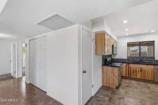 4001 E Becker Ln, Phoenix, AZ 85028 - Photo 15