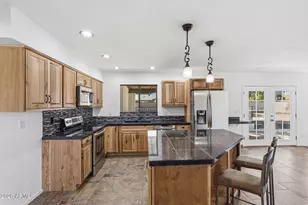 4001 E Becker Ln, Phoenix, AZ 85028 - Photo 17