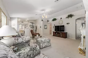 8432 W Charter Oak Rd, Peoria, AZ 85381 - Photo 9