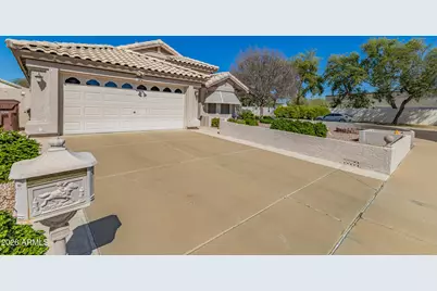 8432 W Charter Oak Road, Peoria, AZ 85381 - Photo 3