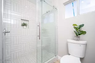 11614 W Palm Ln, Avondale, AZ 85392 - Photo 17