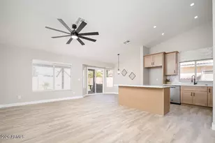 11614 W Palm Ln, Avondale, AZ 85392 - Photo 5