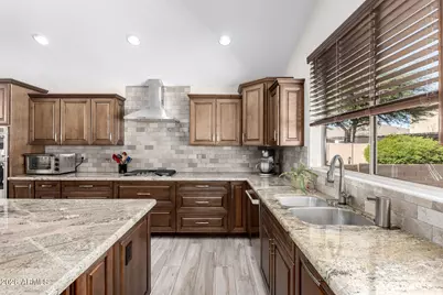 6926 W Briles Road, Peoria, AZ 85383 - Photo 3