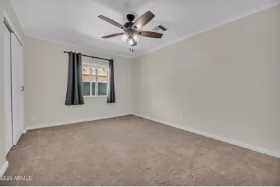 325 E Mitchell Drive, Phoenix, AZ 85012 - Photo 17