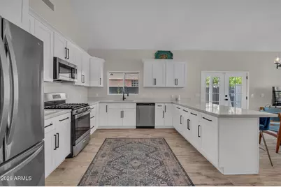 325 E Mitchell Drive, Phoenix, AZ 85012 - Photo 5