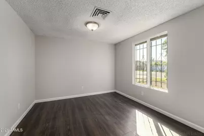 3449 N 72nd Drive, Phoenix, AZ 85033 - Photo 25