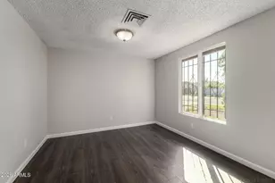 3449 N 72nd Dr, Phoenix, AZ 85033 - Photo 25