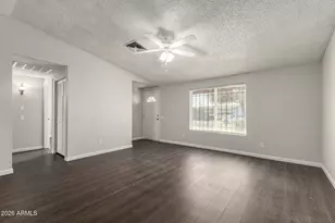 3449 N 72nd Dr, Phoenix, AZ 85033 - Photo 9