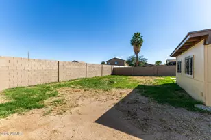 3449 N 72nd Dr, Phoenix, AZ 85033 - Photo 29