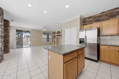 25828 N 67th Drive, Peoria, AZ 85383 - Photo 15