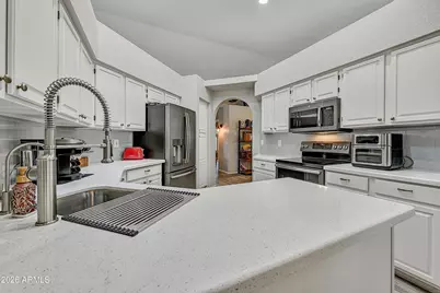 18779 N 89th Avenue, Peoria, AZ 85382 - Photo 11