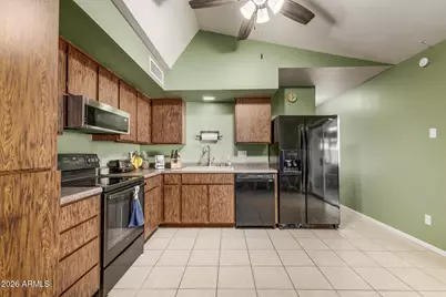 5940 W Mauna Loa Lane, Glendale, AZ 85306 - Photo 9