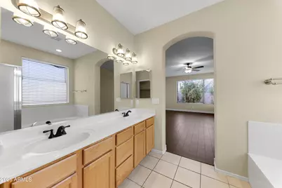 1819 W Nighthawk Way, Phoenix, AZ 85045 - Photo 19