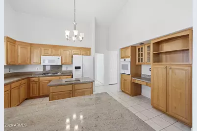 8452 W Kimberly Way, Peoria, AZ 85382 - Photo 9