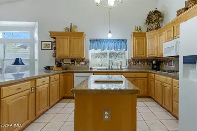 8452 W Kimberly Way, Peoria, AZ 85382 - Photo 9