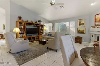 8452 W Kimberly Way, Peoria, AZ 85382 - Photo 11